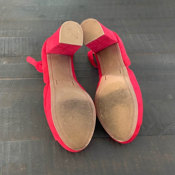 American Rag • Areeta Red Sandals - Picture 4 of 6